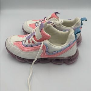 Kids Pink and White Sneakers Link Brand NWOT Size 2